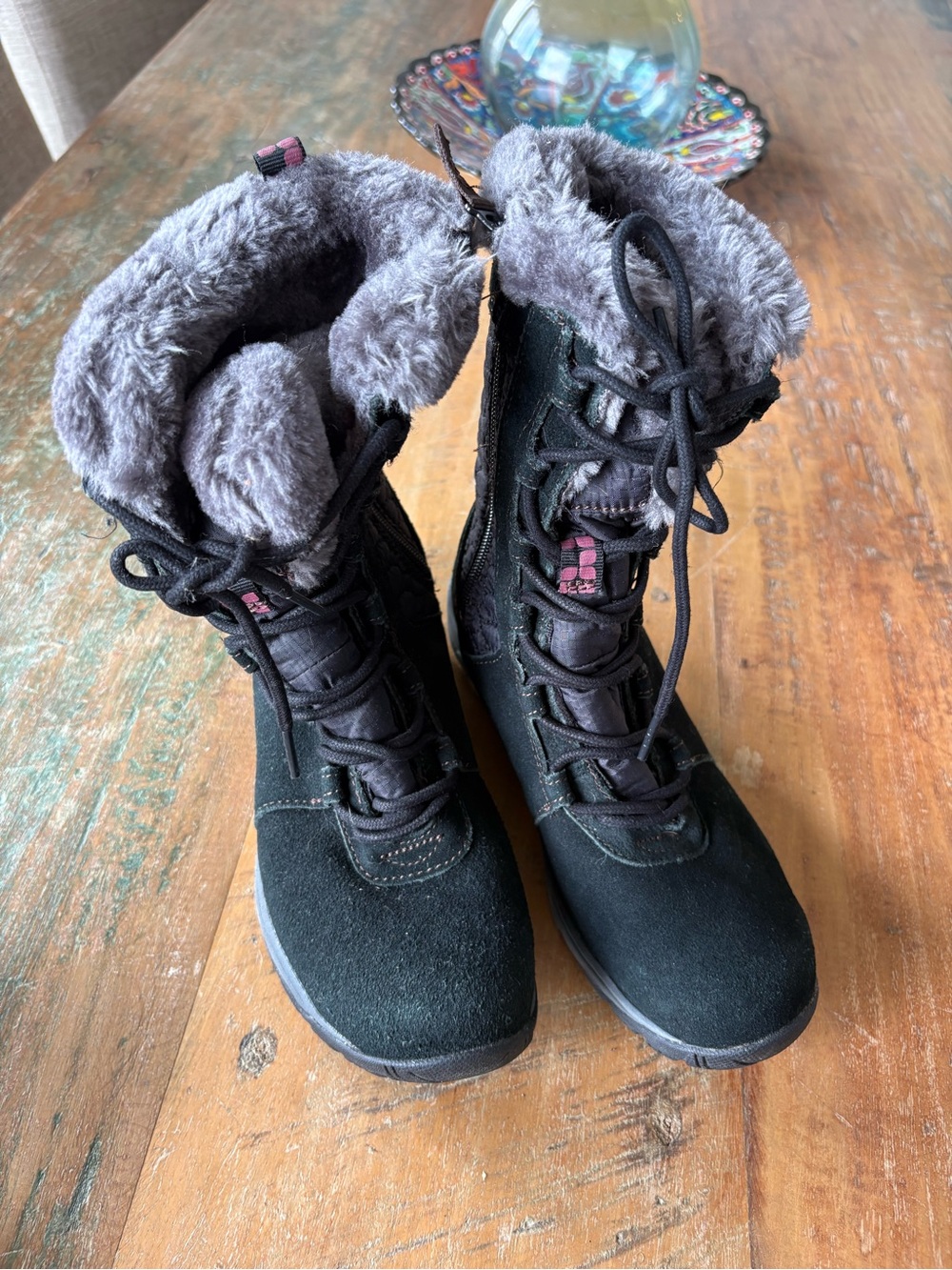 Merrell Women's Black Quilted Lace-Up Winter Boot with Faux Fur Cuff